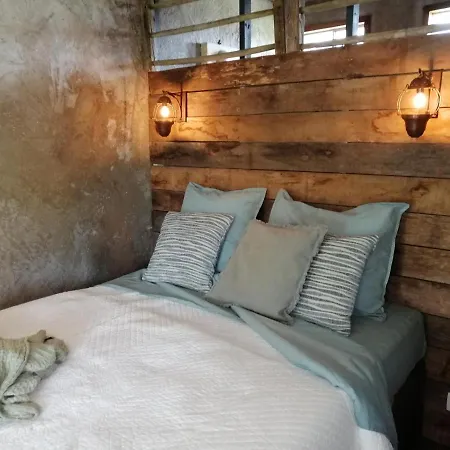 La Du Chineur Bed & Breakfast *