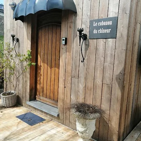 La Du Chineur Bed & Breakfast *